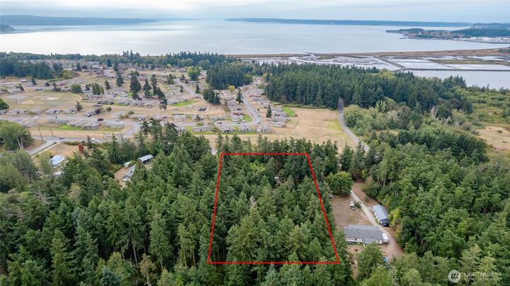 Property Photo: 159 E Crescent Harbor Road WA 98277
