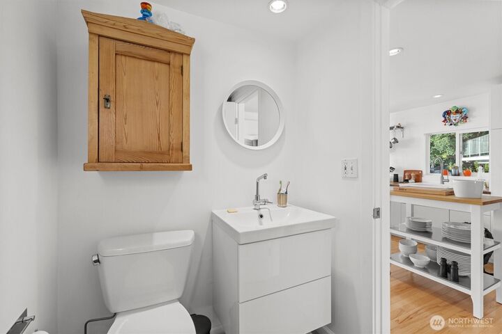 Property Photo: 28432 Soundview Drive S WA 98198