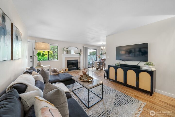 1529  201st Place SE 12C  Bothell WA 98012 photo