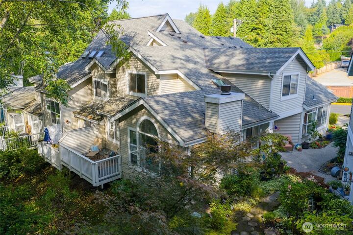 Property Photo: 15929 67th Lane NE 3 WA 98028