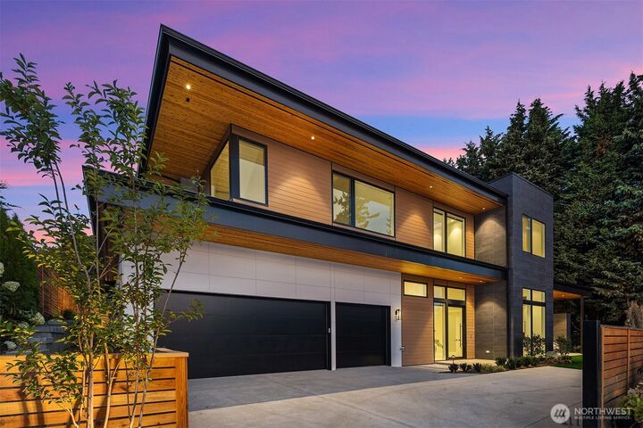 Property Photo:  1028  89th Ave  NE  WA 98004 