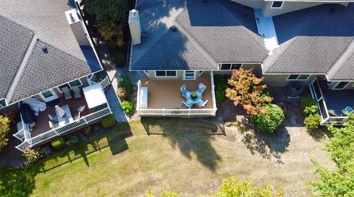 Property Photo:  1354 E Village Lane A  WA 98226 