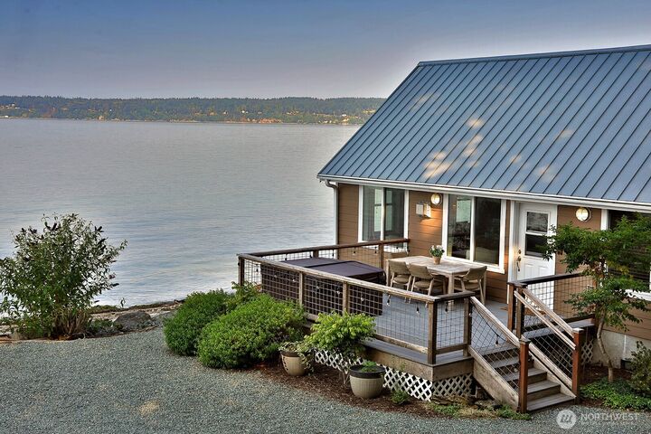 4653  Saratoga Road  Langley WA 98260 photo