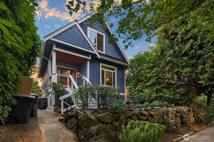 Property Photo: 1629 22nd Avenue WA 98122