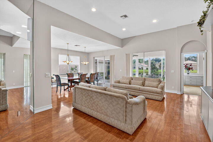 Property Photo:  9569 Arbor View Drive N  FL 33437 
