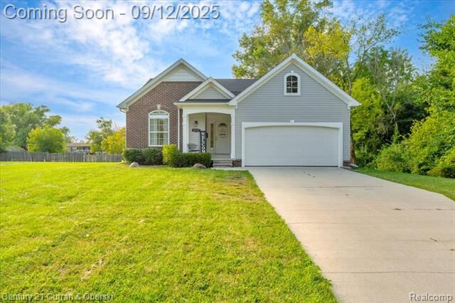 Property Photo:  33172 Swallow Drive  MI 48173 