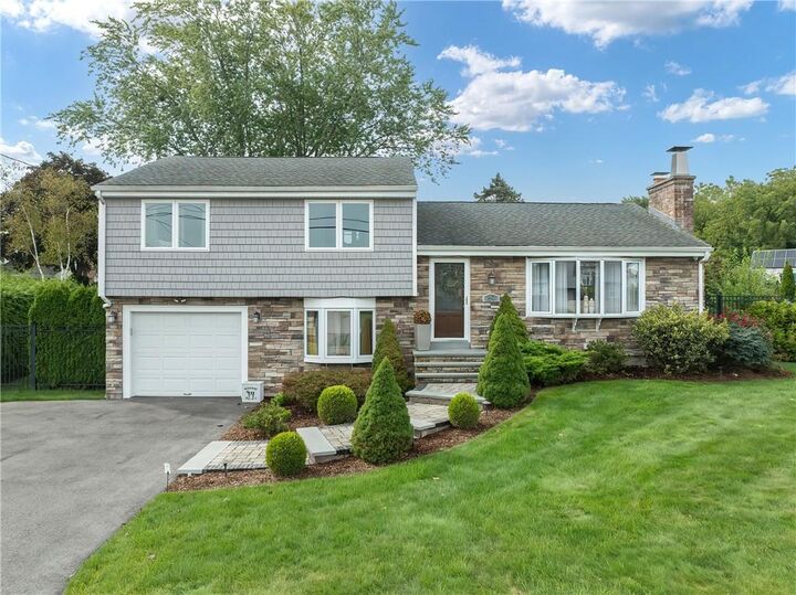 89 Plymouth Road  East Providence RI 02914 photo