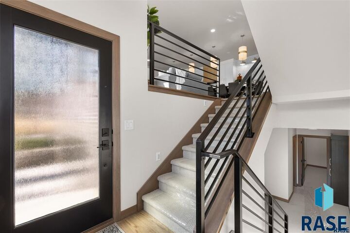 Property Photo:  2807 S Terry Ave Avenue  SD 57106 