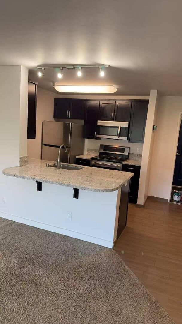Property Photo:  6400 Christie Avenue 3220  CA 94608 
