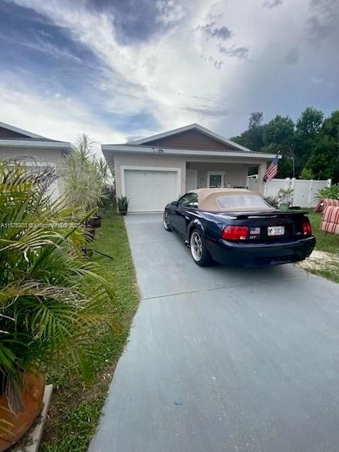 Property Photo: 1100 Gigon Ct FL 33870