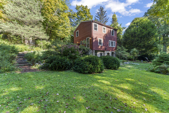 Property Photo:  271 Hattertown Road  CT 06468 