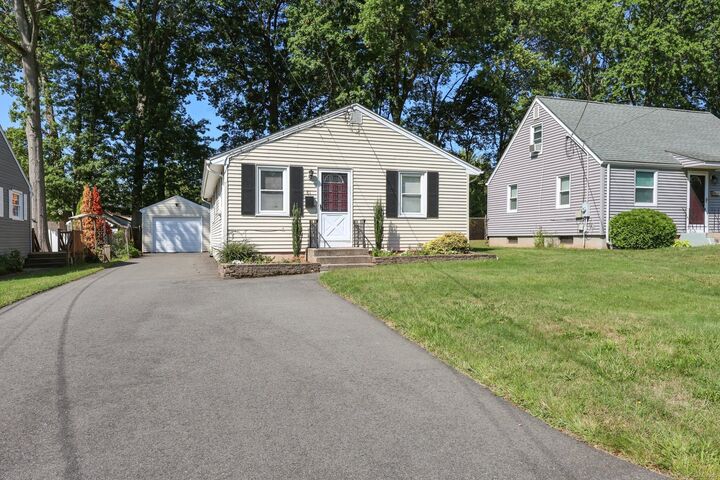 Property Photo: 81 Benson Street CT 06051