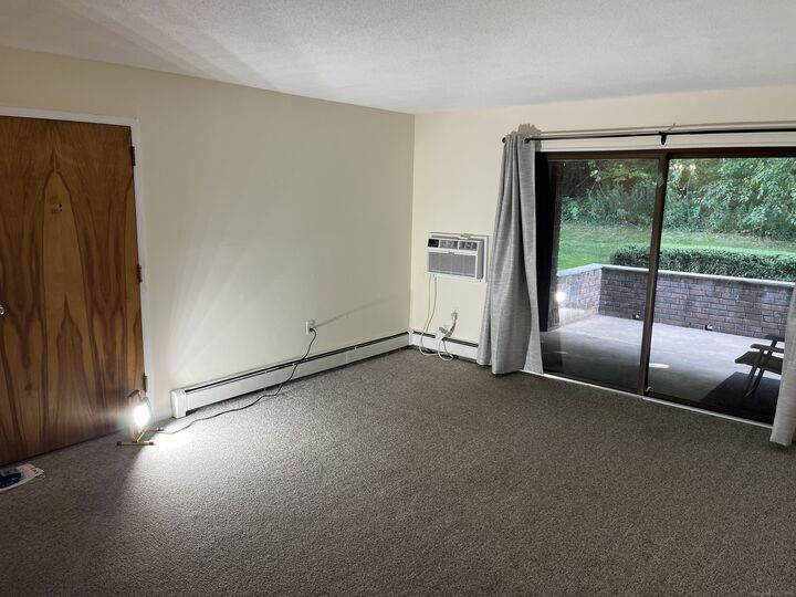 Property Photo:  64 Oxbow Drive Apt B8  CT 06033 