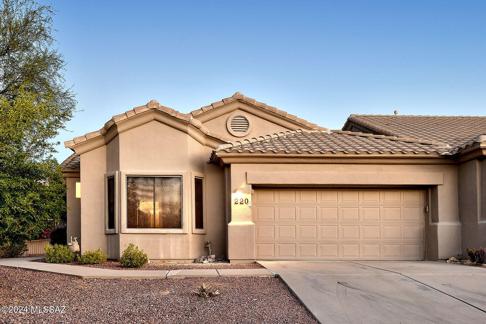 Property Photo: 13401 N Rancho Vistoso Boulevard 220 AZ 85755