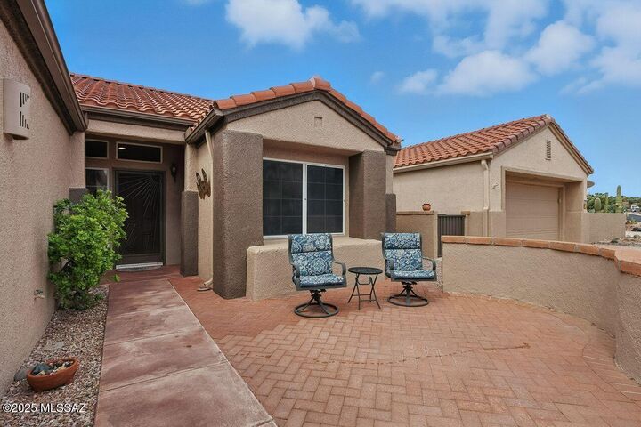 Property Photo:  2312 E Sausalito Trail  AZ 85755 