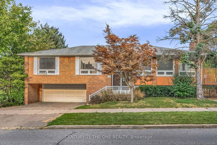 Property Photo:  225 Maxome Avenue  ON M2M 3L3 