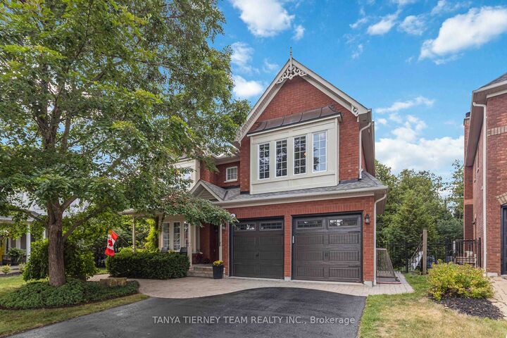 Property Photo: 6 Braddock Court ON L1M 2N1