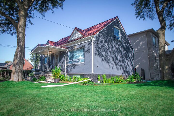 Property Photo: 10 Yvonne Avenue ON M3L 1C7