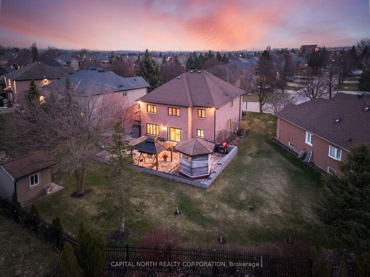 Property Photo:  82 Harvester Crescent  ON L4L 8Y1 