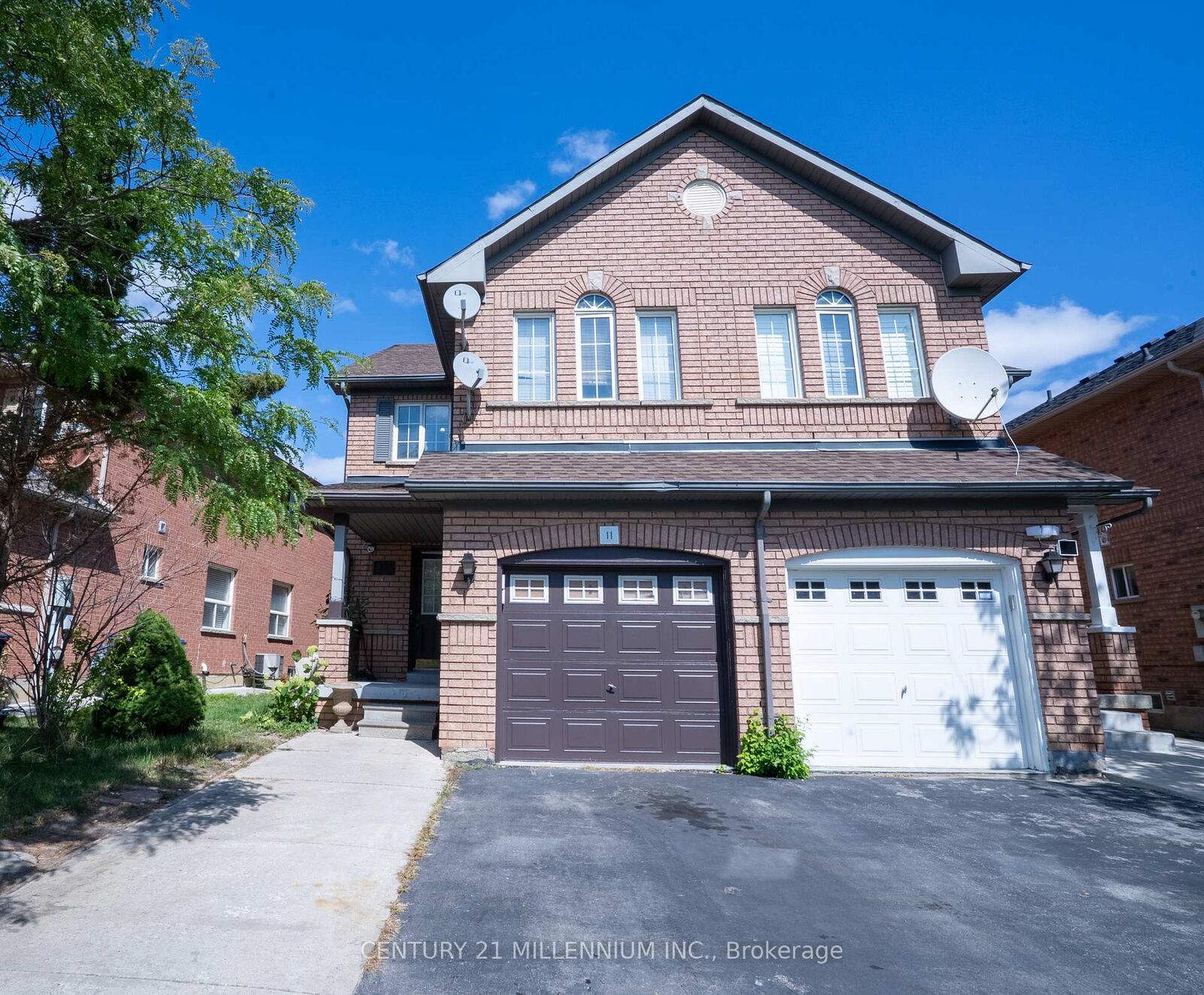 Photo de la propriété:  11 Blairwood Court  ON L6P 1B5 