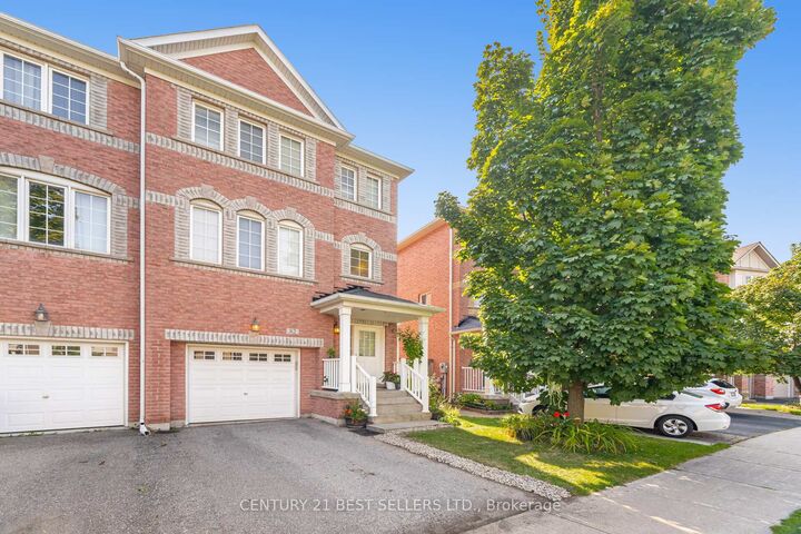 Photo de la propriété:  82 Pilkington Drive  ON M1L 0A7 