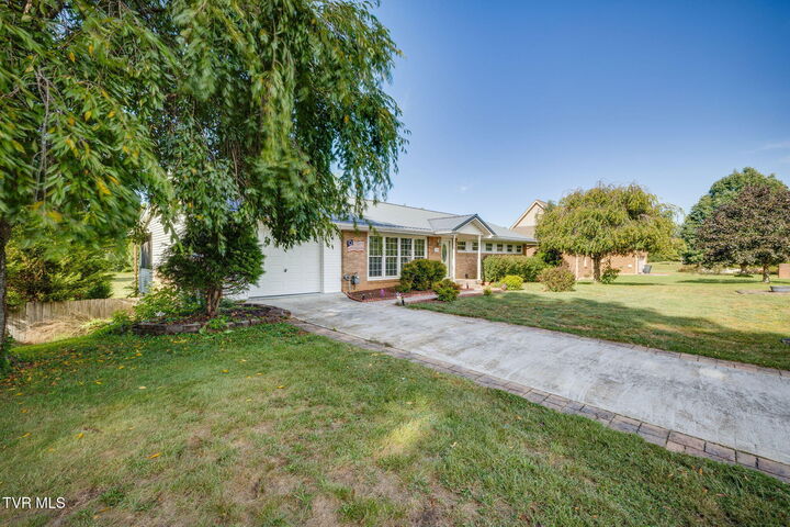 Property Photo: 350 Roller Street TN 37642