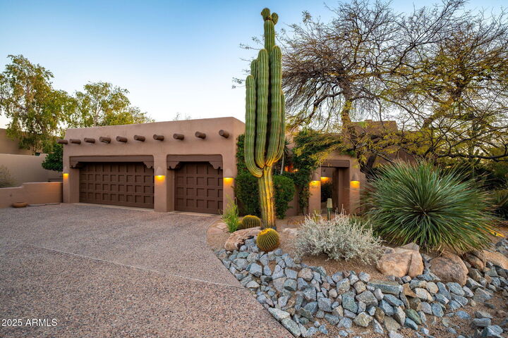 Property Photo:  1084 N Boulder Drive  AZ 85377