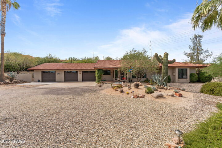 Property Photo: 775 W Santa Fe Drive AZ 85390