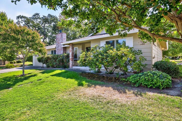 Property Photo: 511 Oak Vista Court CA 95409