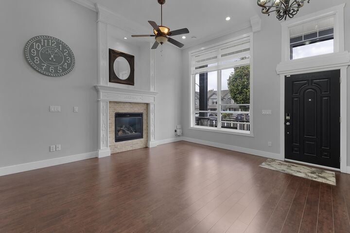 Property Photo:  27708 Lantern Avenue  BC V4X 2S9 