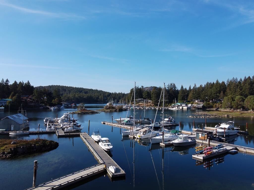 Property Photo: 12849 Lagoon Road 22A BC V0N 2H0