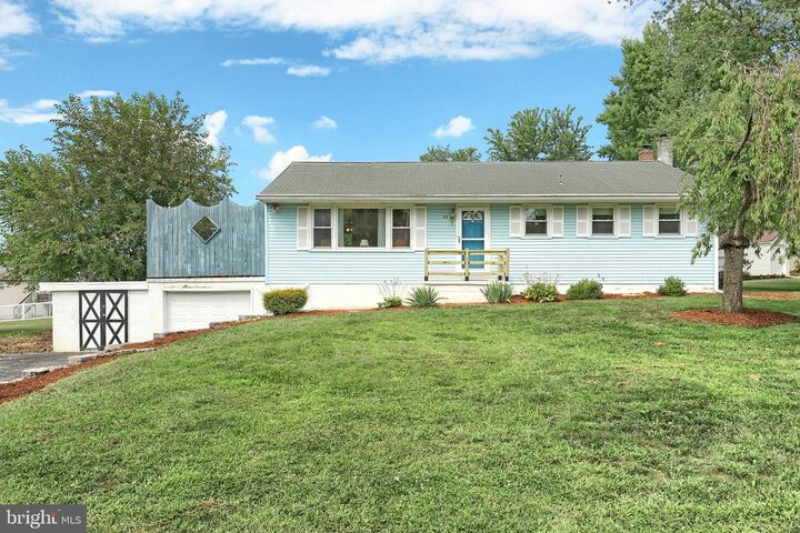 Property Photo: 13 Stuart Drive PA 17316