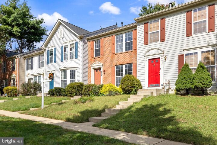 Property Photo: 9519 Oakhurst Drive MD 21046