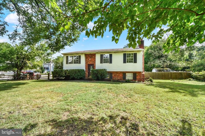 Property Photo:  237 Poplar Avenue  MD 21061 