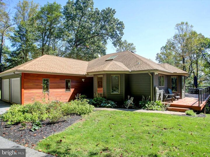 Property Photo:  2895 Blackberry Road  PA 17315 