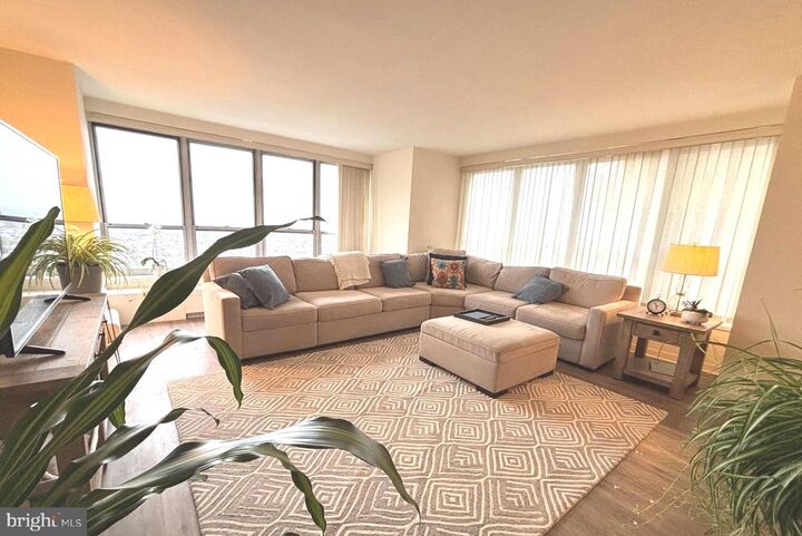 224-30 W Rittenhouse Square 2110  Philadelphia PA 19103 photo