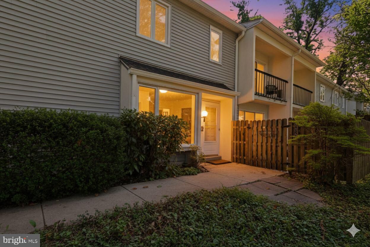 Property Photo: 238 E Chelsea Circle PA 19073