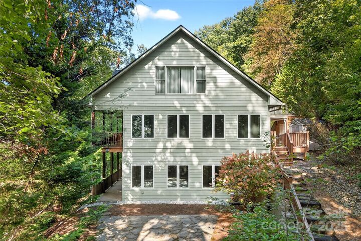 Property Photo:  31 Timber Park Drive  NC 28711 