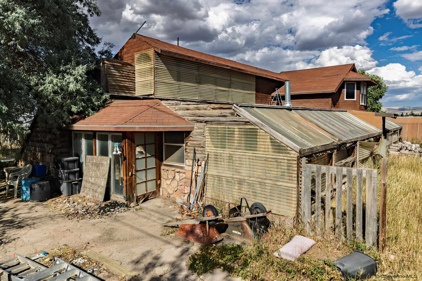 Property Photo:  153 N Adams St  WY 82070 