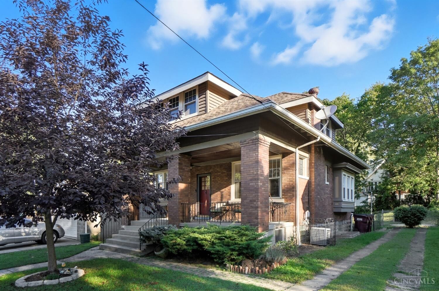 Property Photo: 2562 Irving Place OH 45212