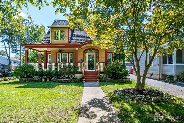 311 Woodbridge Avenue  Metuchen NJ 08840 photo