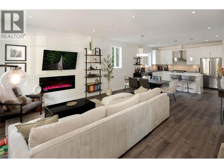 Property Photo:  1033 Stockwell Avenue 1  BC V1Y 6W4 