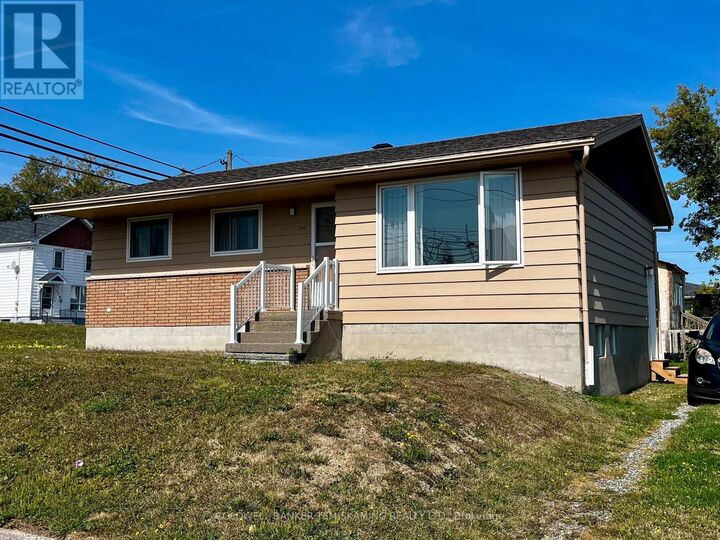 Property Photo:  397 Russell Street  ON P0J 1K0 