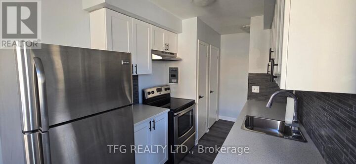 Property Photo:  300 Montrave Avenue 8  ON L1J 4S2 