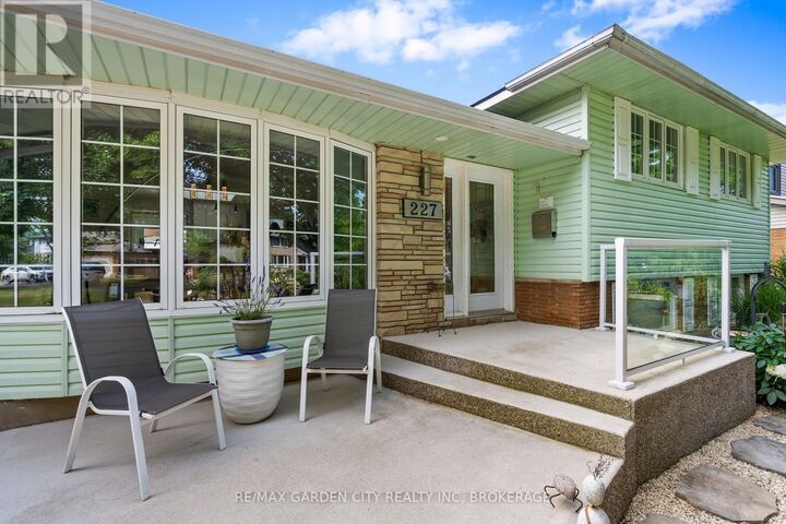 Property Photo:  227 Riverview Boulevard  ON L2T 3N2 