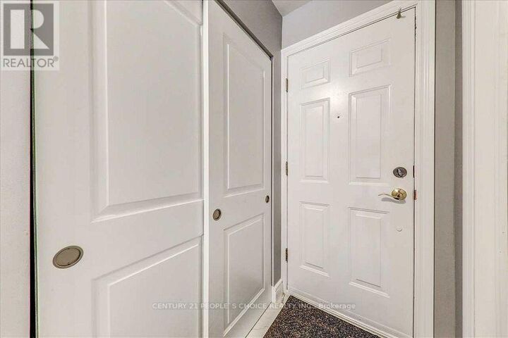 Property Photo:  275 Manse Road 88  ON M1E 4X8 