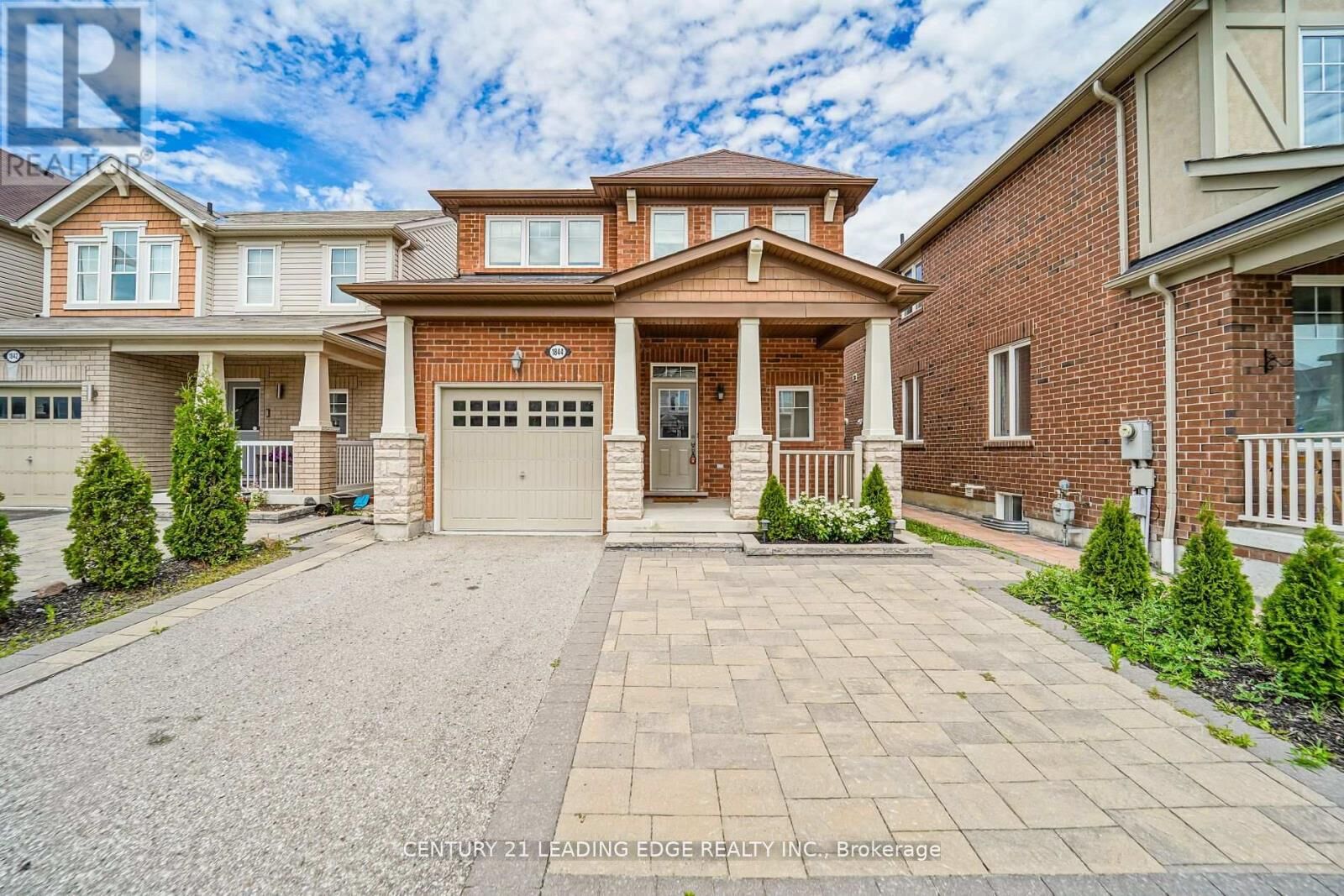 Property Photo: 1844 Misthollow Drive ON L1X 0A7