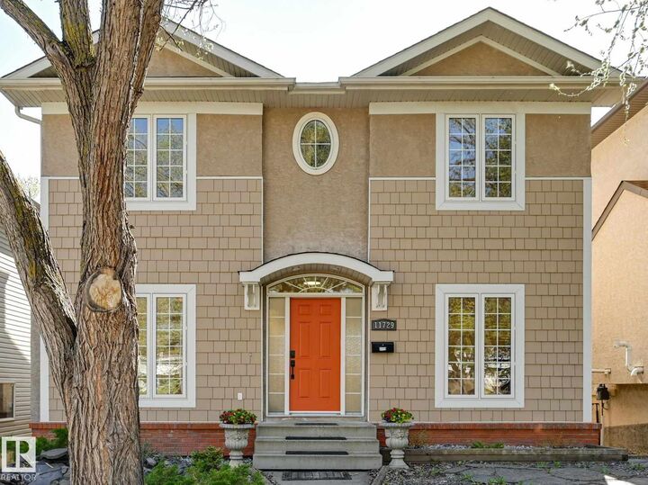 11729 71A Avenue NW  Edmonton AB T6G 2W5 photo