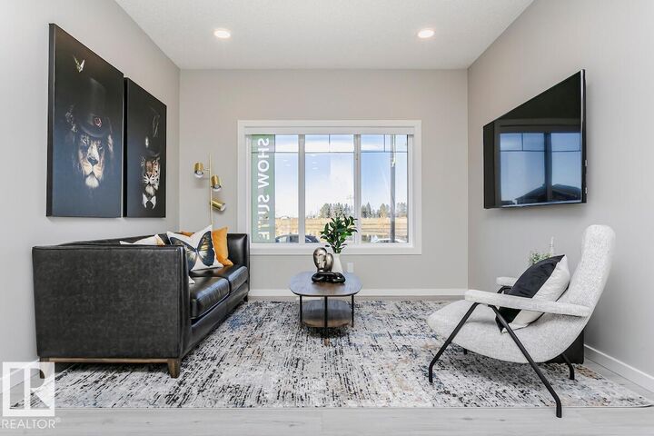 Property Photo:  715 Cambrian Boulevard  AB T8H 3B7 