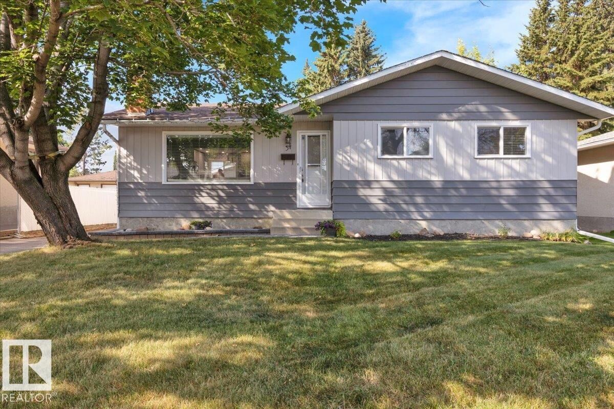 Property Photo:  34 Starling Drive  AB T8A 0A7 